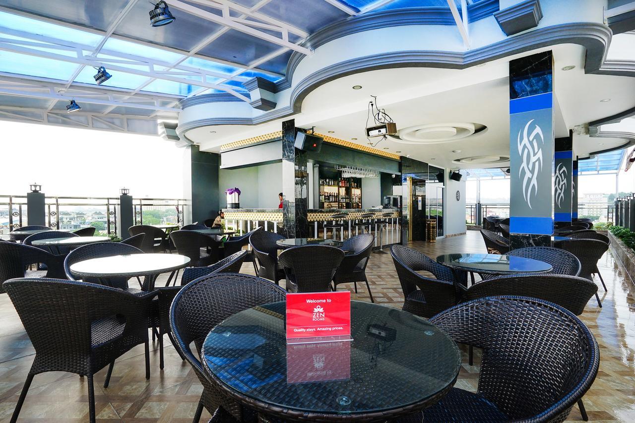 Cardinal Lucky Star Hotel Batam エクステリア 写真