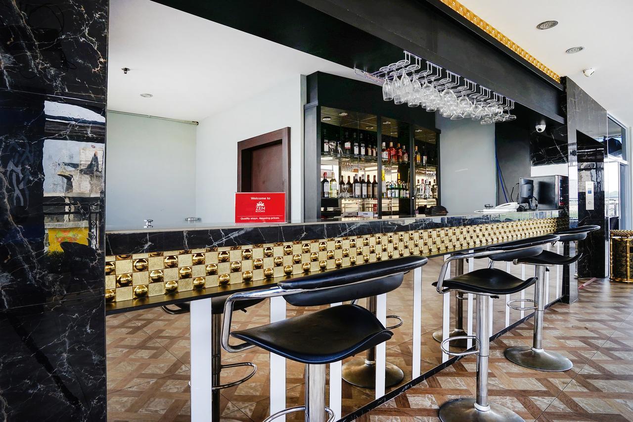 Cardinal Lucky Star Hotel Batam エクステリア 写真