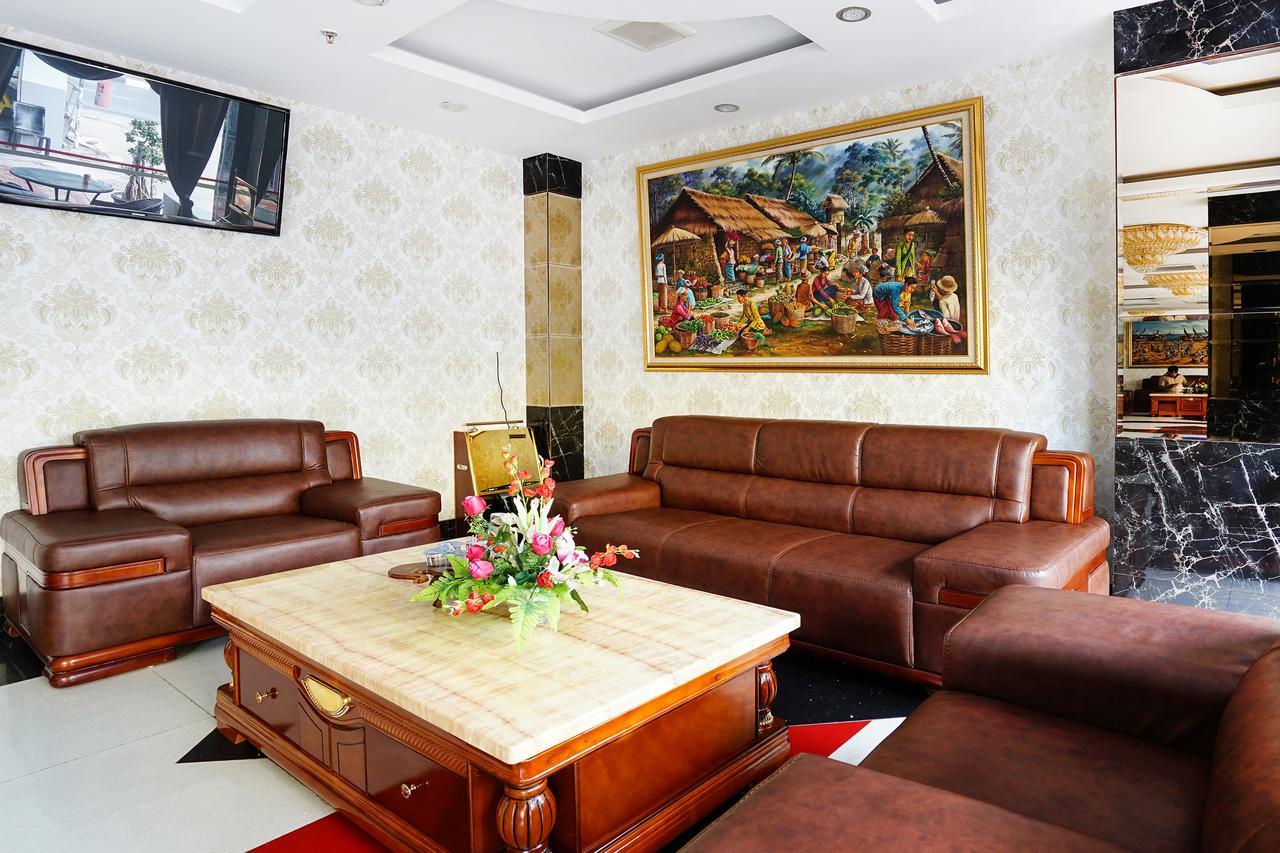 Cardinal Lucky Star Hotel Batam エクステリア 写真