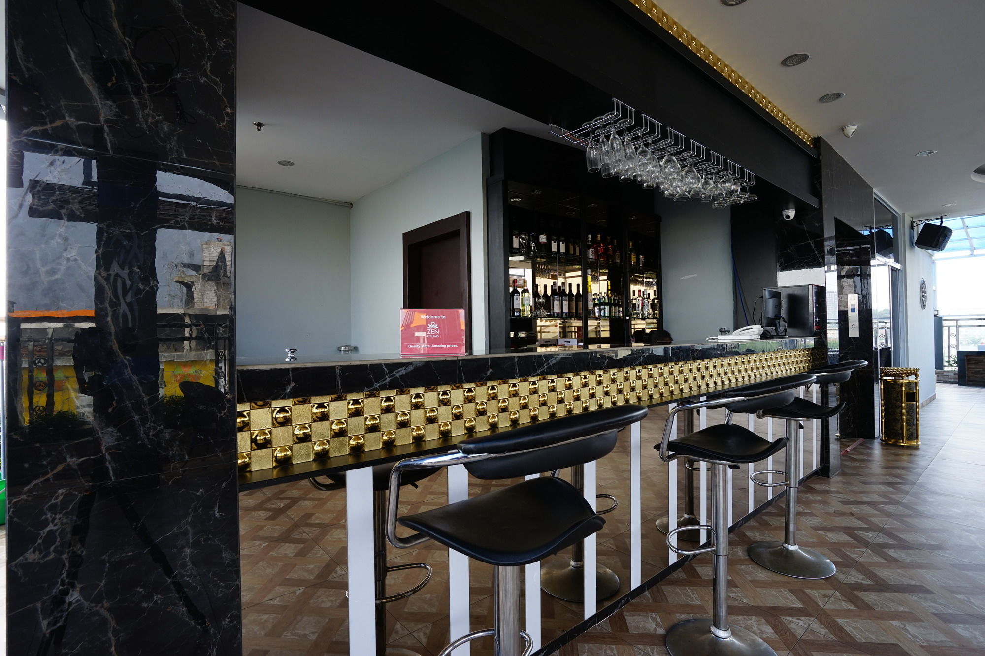 Cardinal Lucky Star Hotel Batam エクステリア 写真