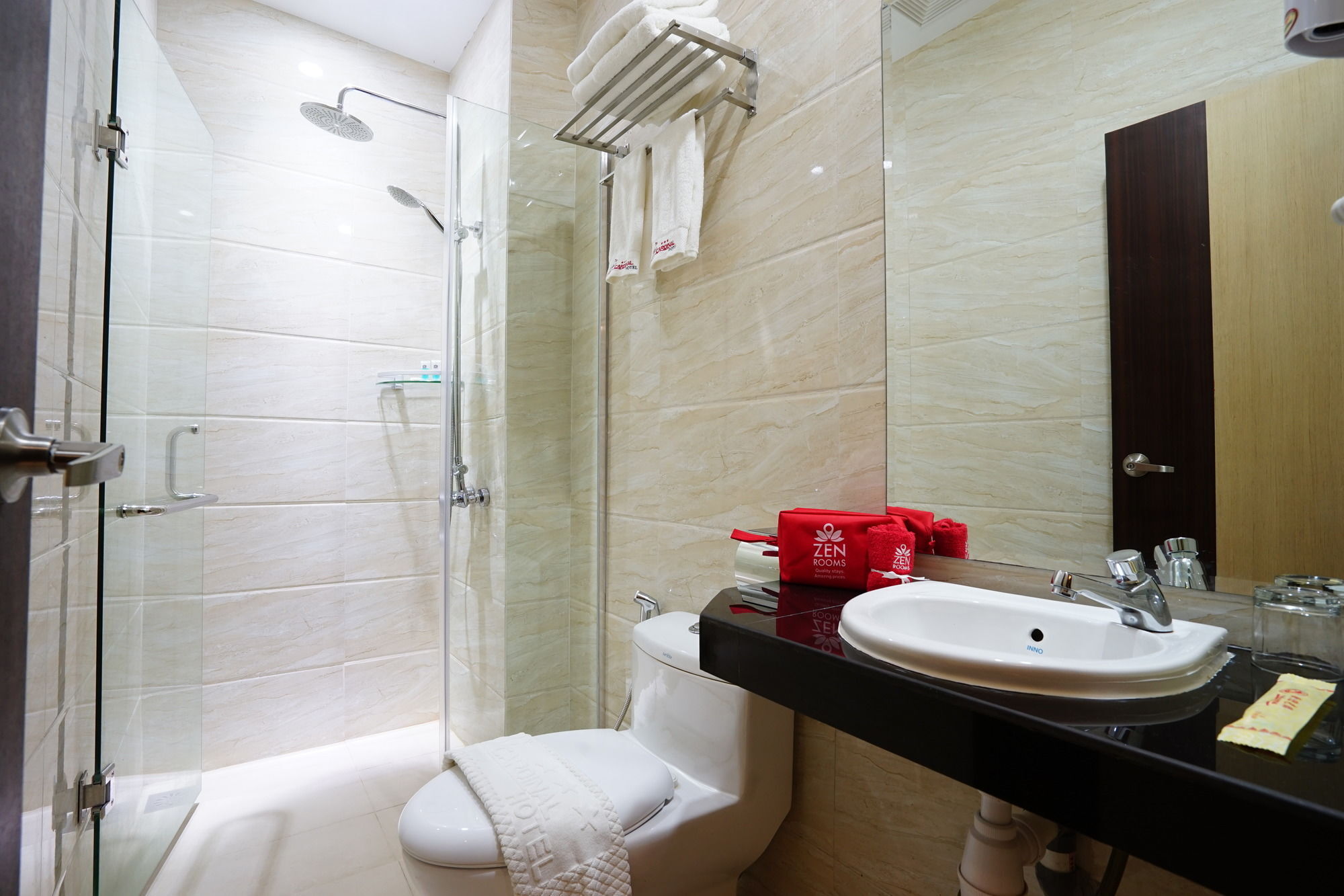 Cardinal Lucky Star Hotel Batam エクステリア 写真