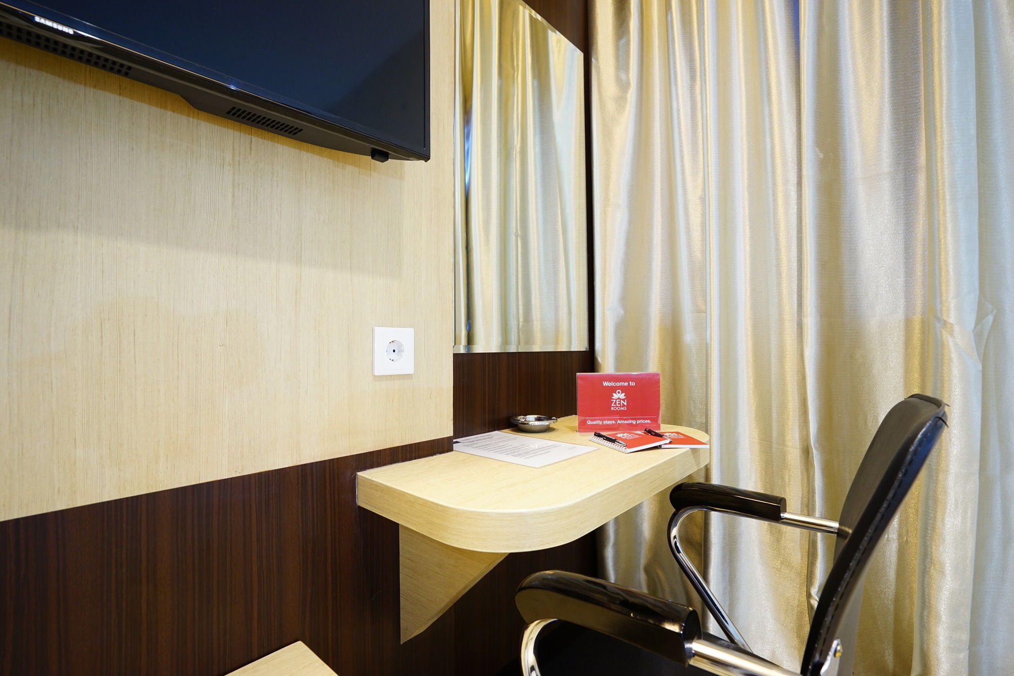 Cardinal Lucky Star Hotel Batam エクステリア 写真
