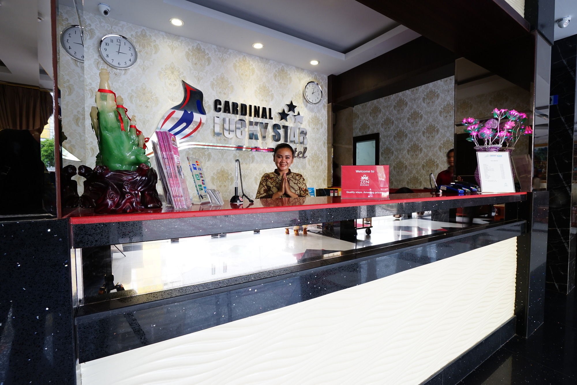 Cardinal Lucky Star Hotel Batam エクステリア 写真